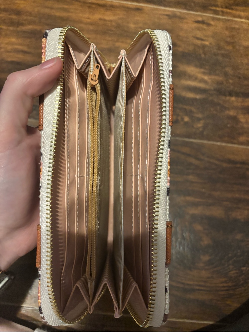 Wrangler Cream, Brown & Peach Southwestern Zip Wallet with Tassel - Picture 3 of 3